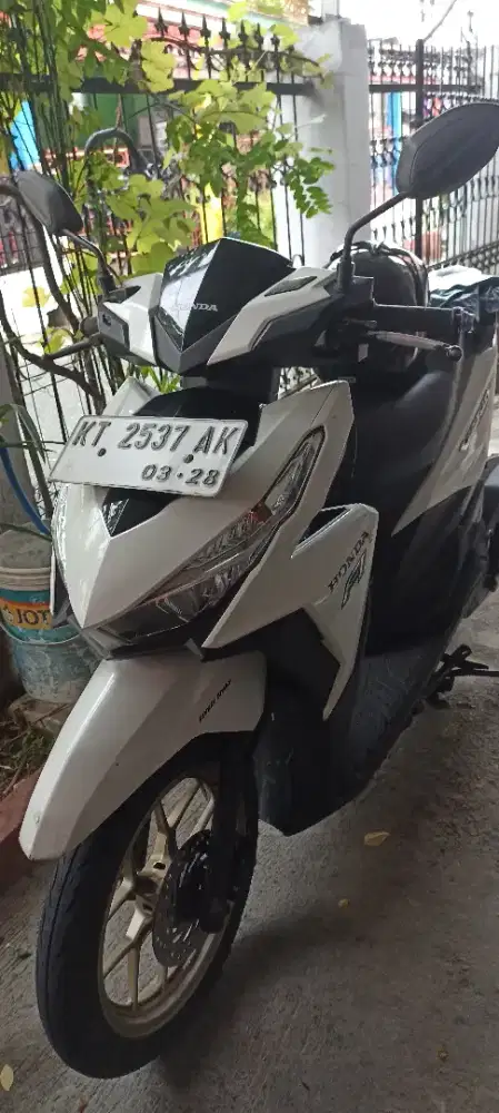 Vario 150 led old white