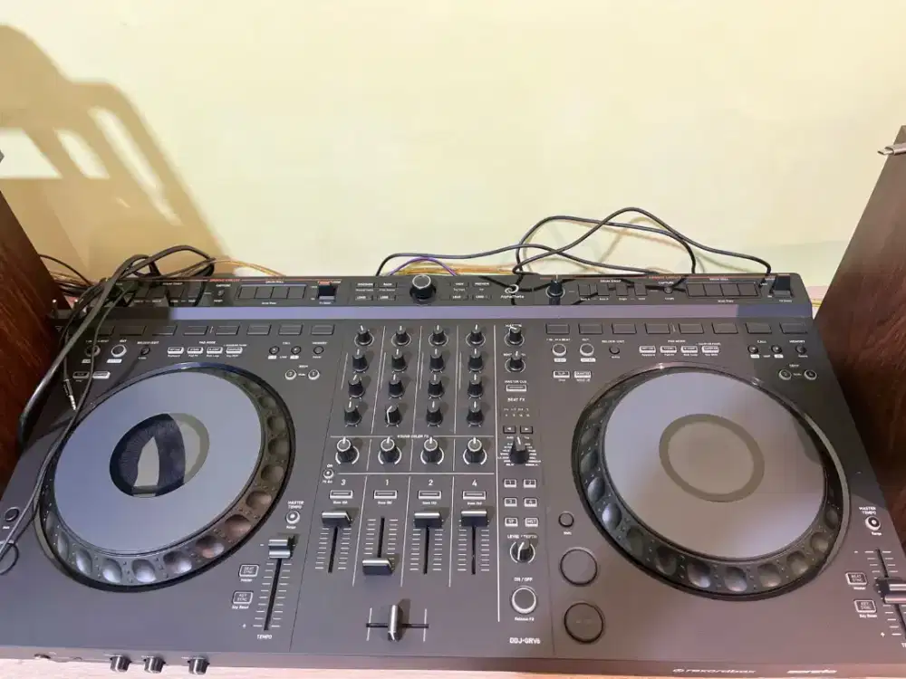 Alat dj controller Pioneer ddj grv 6 dan speaker monitor ds5a mk5