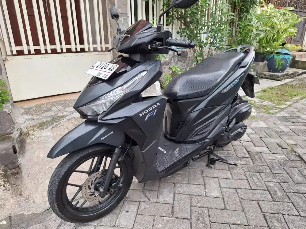 Bu jual cpt vario 150 2015 km 64 sgt bagus samsat kdg cowek