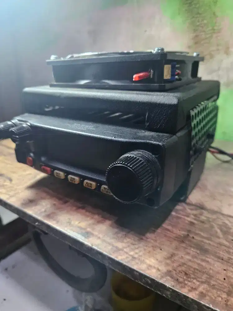 Radio rig YAESU ft2900R