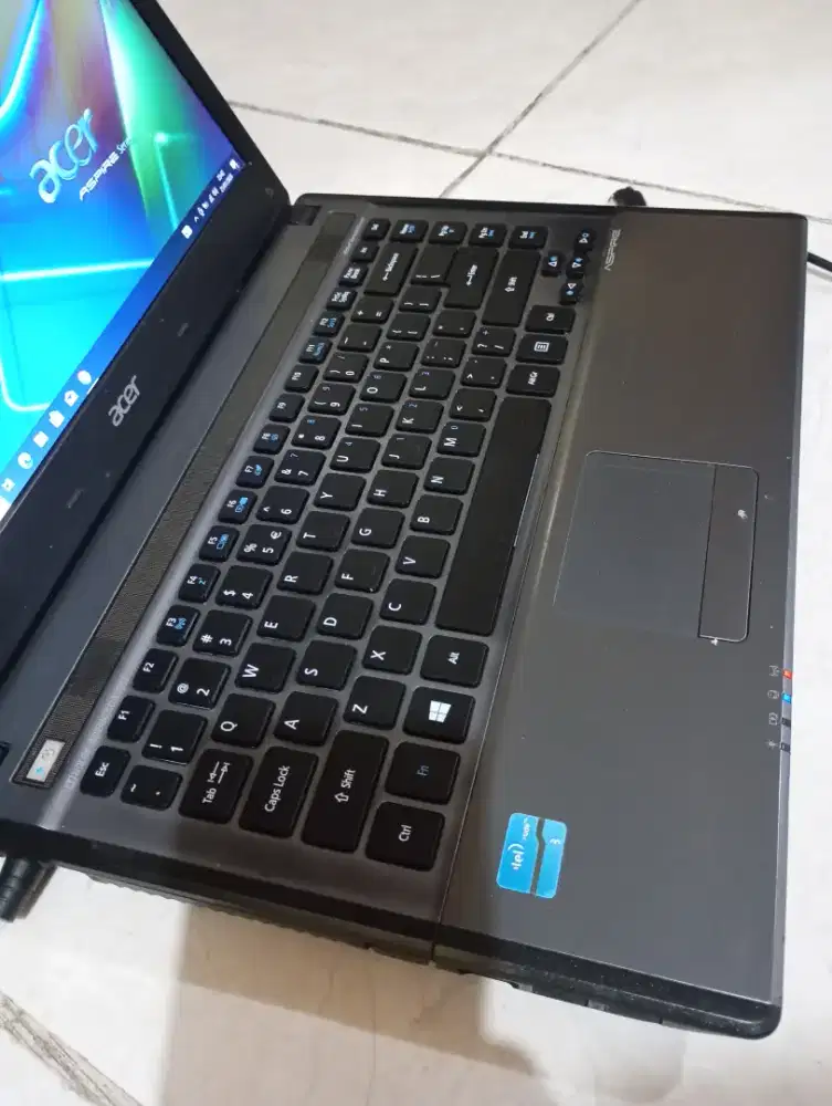 Laptop Acer core i3 siap pake