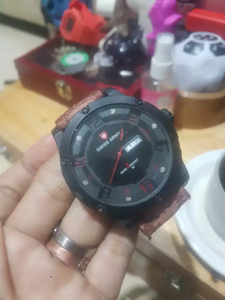 jam tangan swiss army