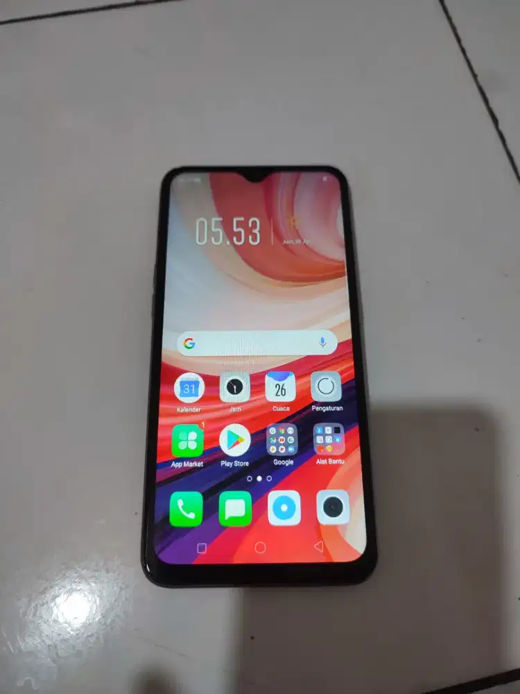 Dijual oppo A7, ram 4/64, hp plus kabel charger aja