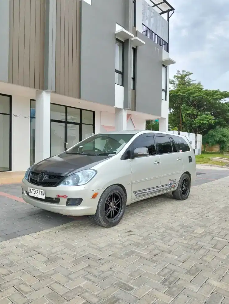 Djual Toyota Innova thn 2006
Tipe V tipe tertinggi
Transmisi manual