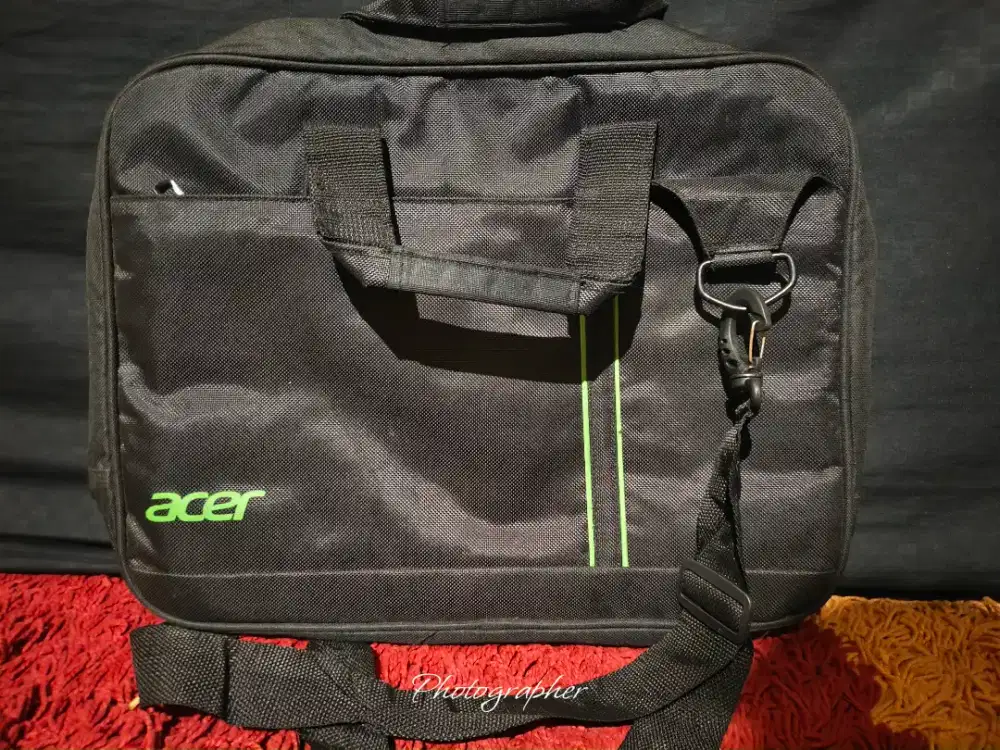 Tas selempang merek Acer