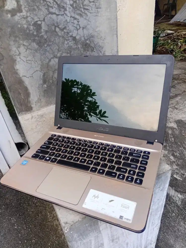 Laptop Asus Batre 3jam