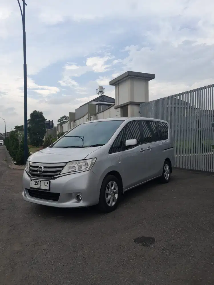 Nissan Serena 2013 Bensin