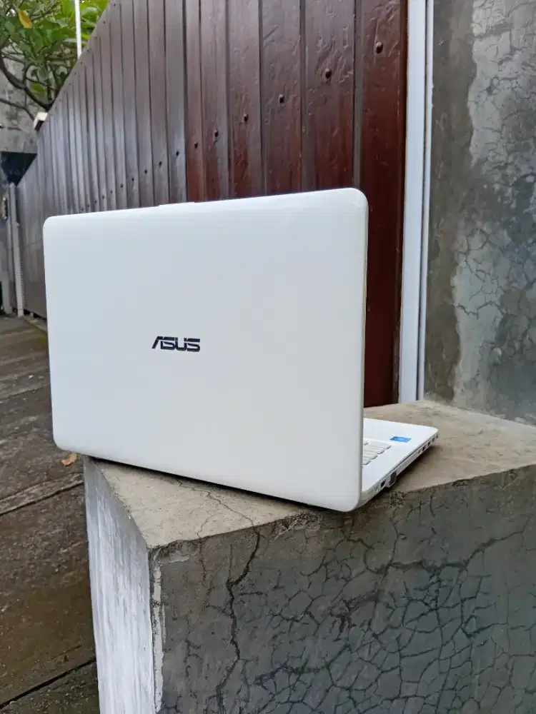 Laptop Asus Mulus