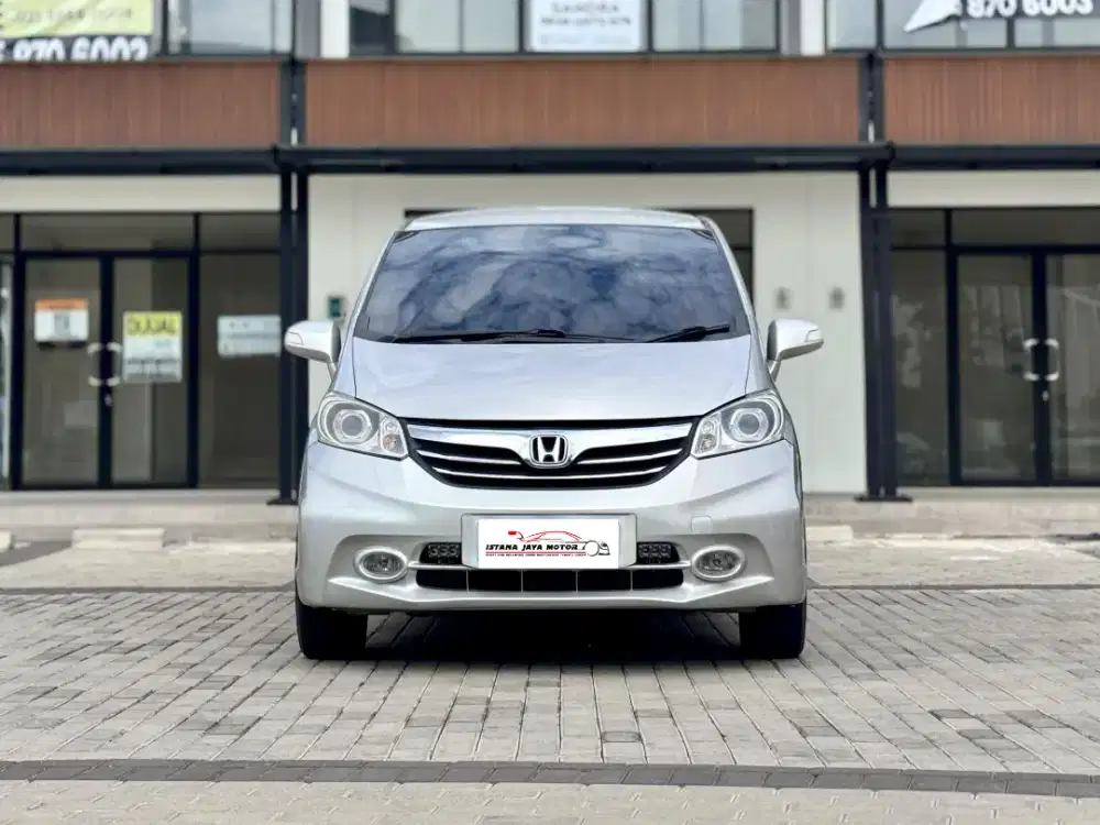 Honda Freed SD AT 2013