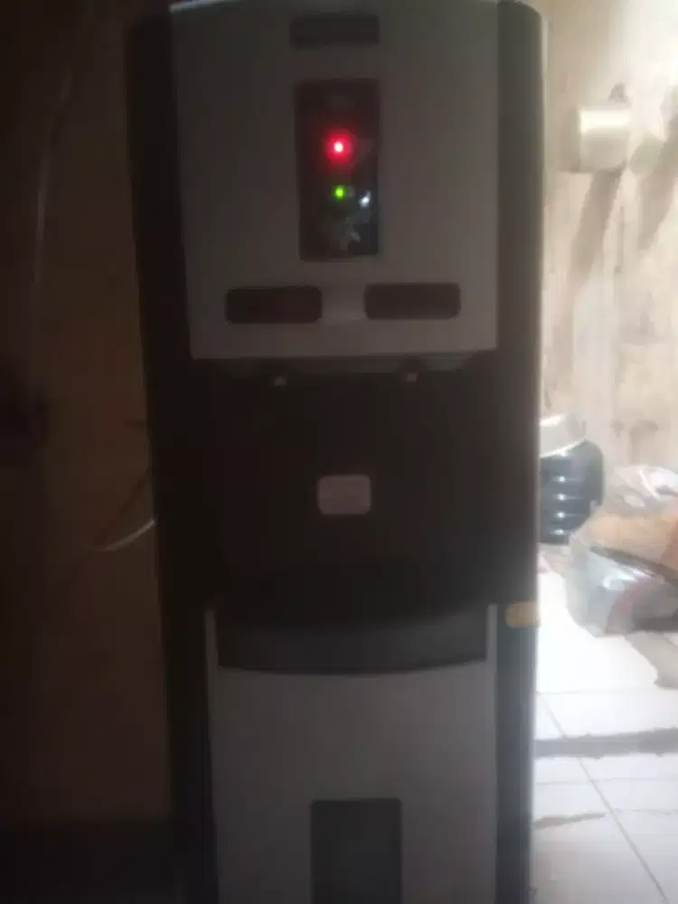 Dispenser miyako WDP300 (Baca deskripsi)