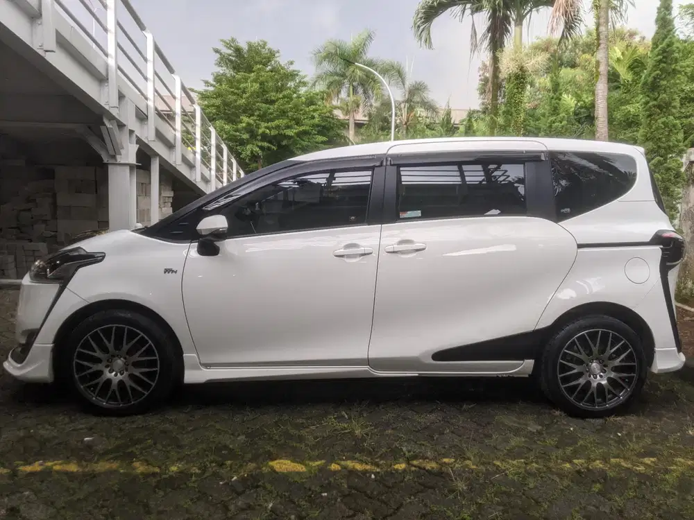 Toyota Sienta 2016 Bensin