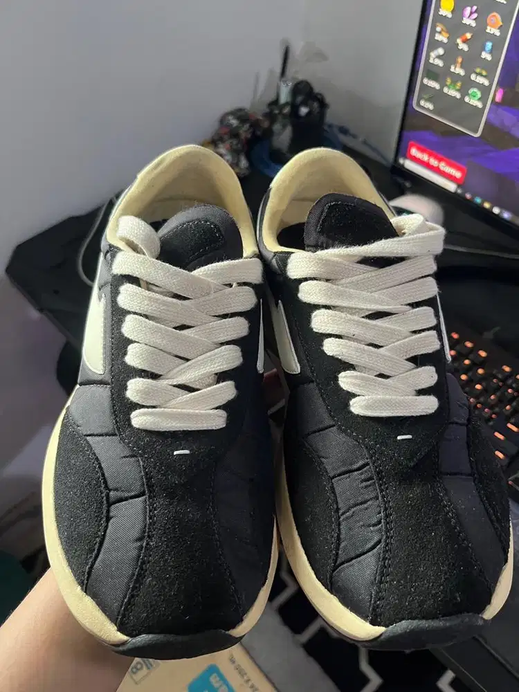 Sepatu Compass velocity size 26.3CM