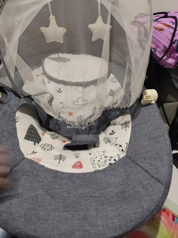 Babyboss bouncer /ayunan otomatis