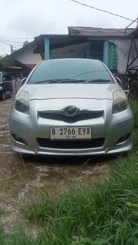 Toyota Yaris 2011 Bensin