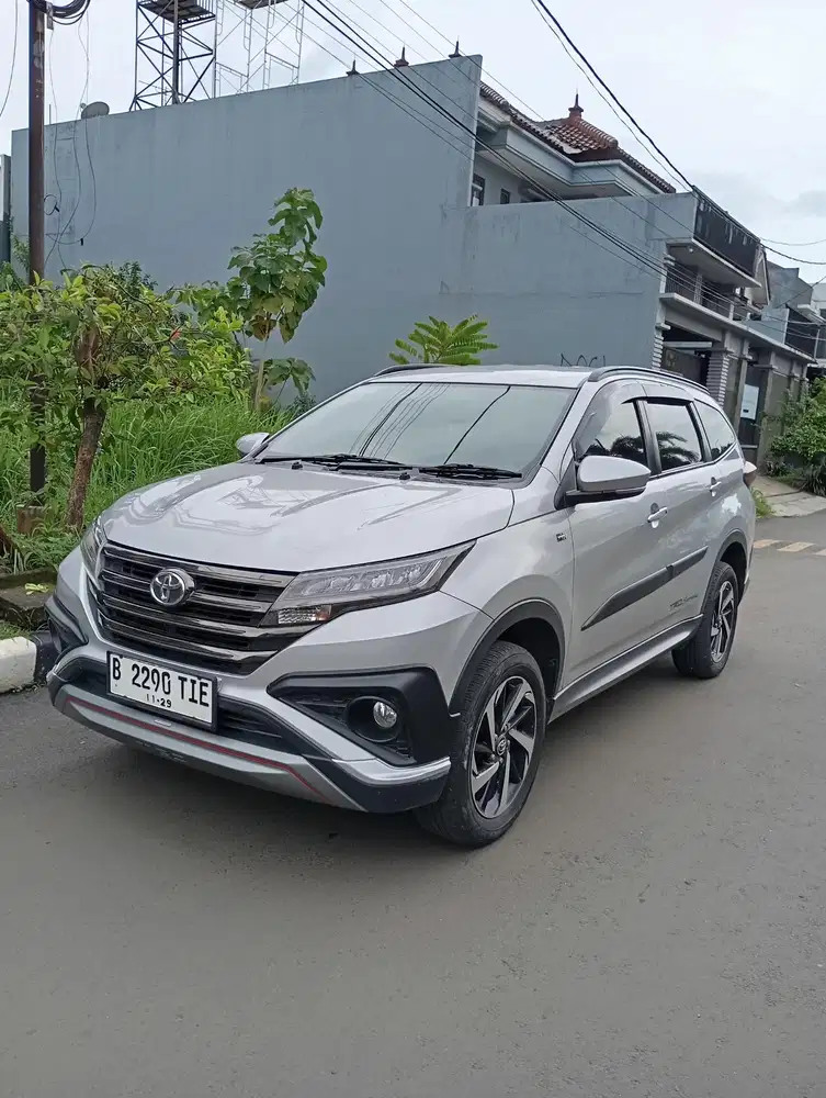 Rush trd sportivo'2019, mulus seperti baru,jarang pake