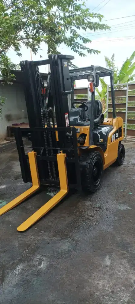 Forklift Caterpillar 3 Ton,Tiang Threelift 4,3 Meter,Manual,Tahun 2020