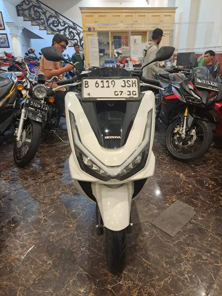 HUB IMA DP 2.5 JUTA NEW PCX 160 CBS 2025 LIKE NEW & BERGARANSI