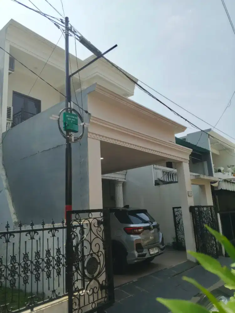 RUMAH MEWAH DI PONDOK KELAPA