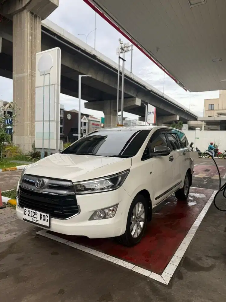 Km 50rb Toyota Innova Q 2018 AT venturer