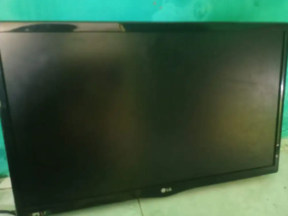 Dijual Smart TV Samsung 43 inch Kondisi Mulus Semulus Paha Barbie