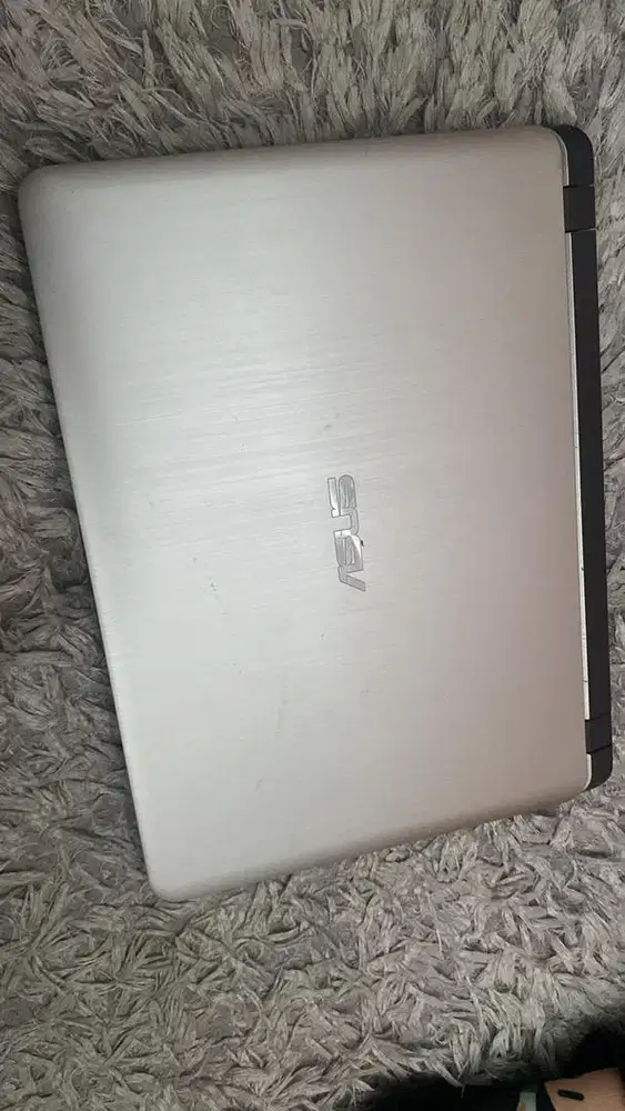 Laptop ASUS A407U