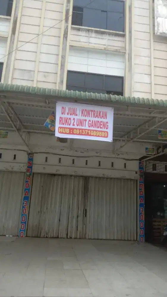 Disewakan/Dijual Ruko 2 pintu 3 lantai Garuda sakti dpn SPBU