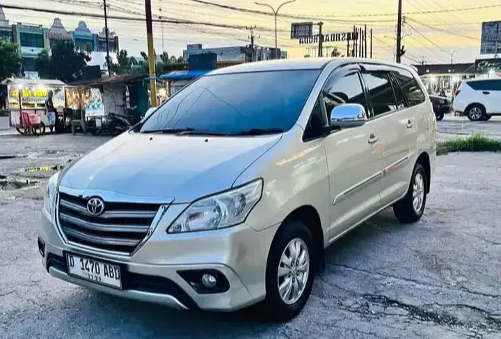 Toyota Kijang Innova 2013 Bensin