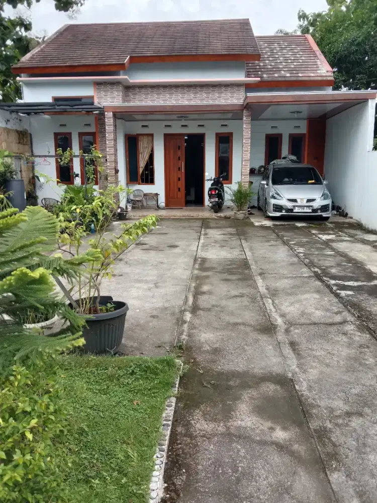 Rumah di jual siap pakai
