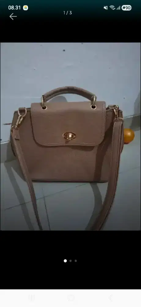 Dijual tas perempuan