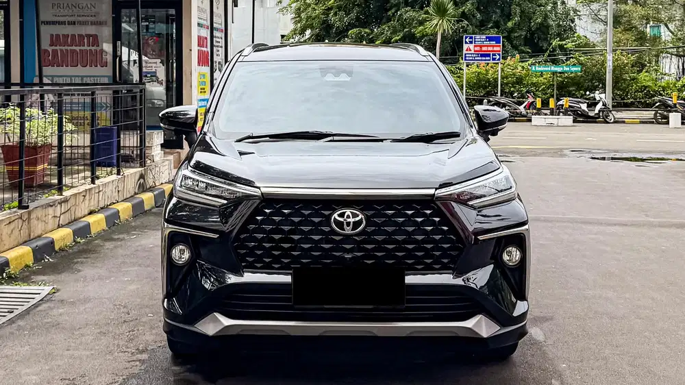Toyota Avanza Veloz 1.5 Q TSS AT Fullspec 2021 Hitam