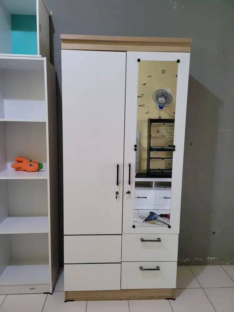 READY LEMARI PAKAIAN 2 PINTU TERMURAH SALE