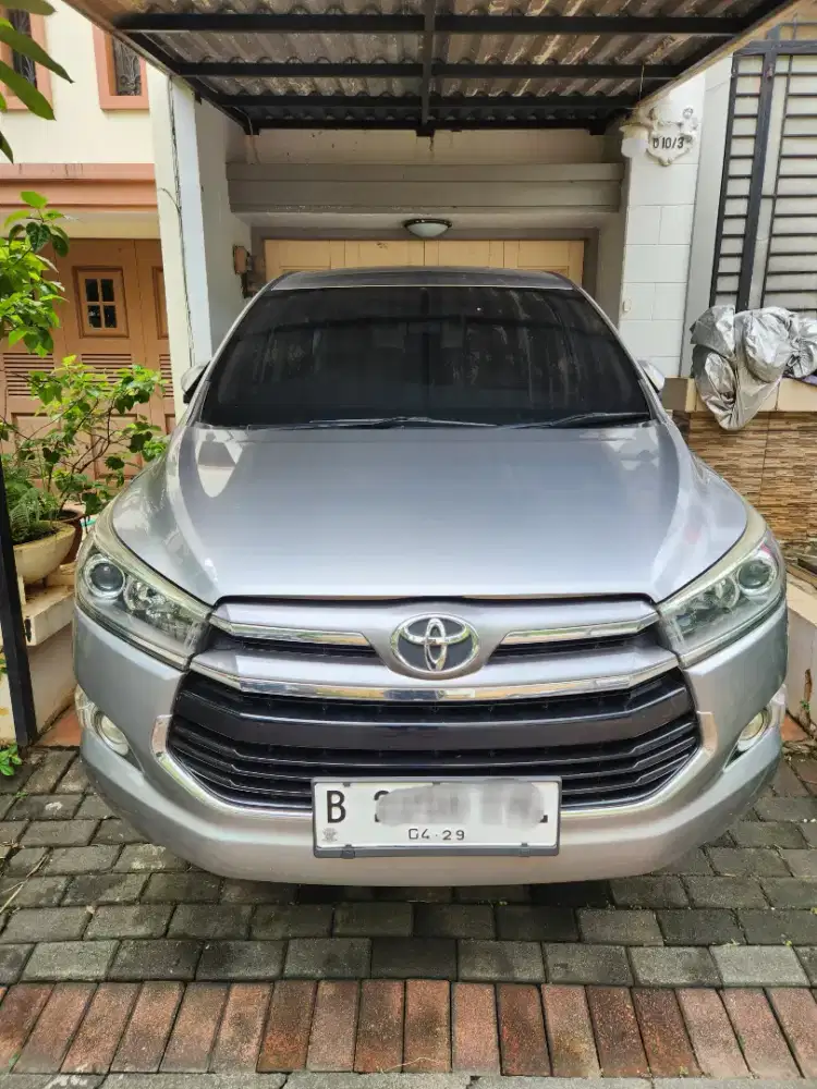 Dijual Kijang Innova 2.4 V A/T Low KM