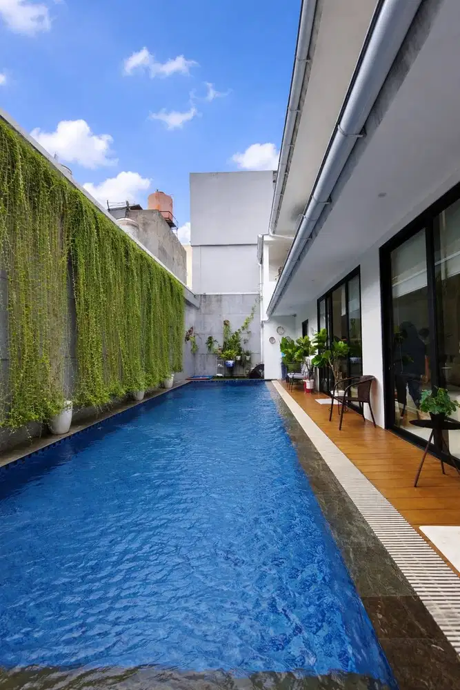 Dijual Rumah Strategis Dgn Swimming Pool di Bintaro Tangsel GB-17662
