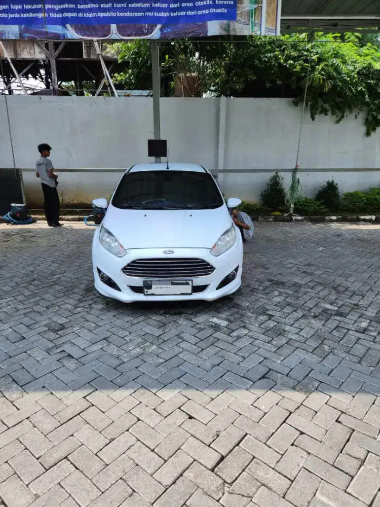 Ford Fiesta 2015 Bensin