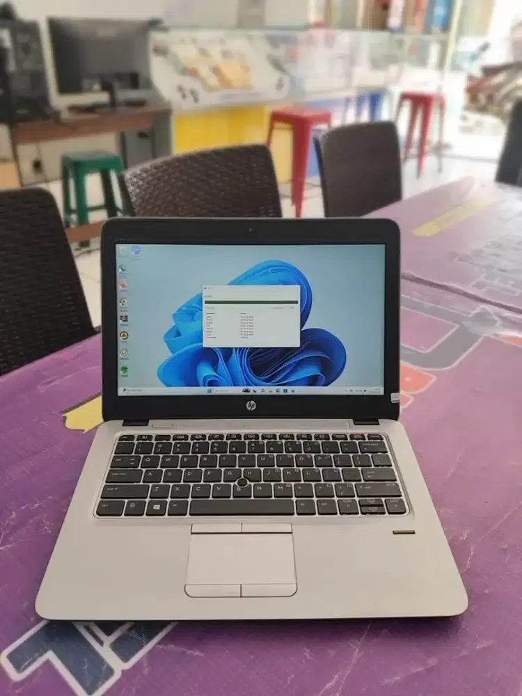 Jual cepat laptop laptop multitasking C15 HP eliteboook 820 G3