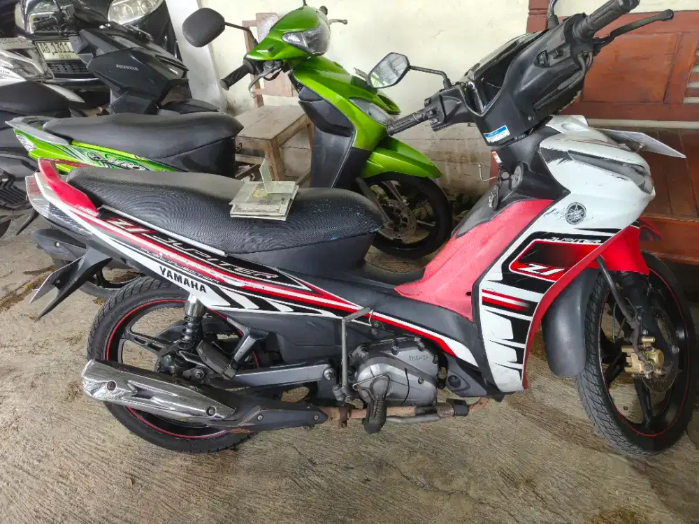 Yamaha Jupiter Z injeksi THN 2015 plat AB sleman