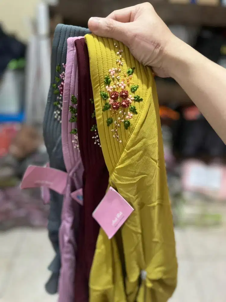 Hijab/jilbab/kerudung wanita