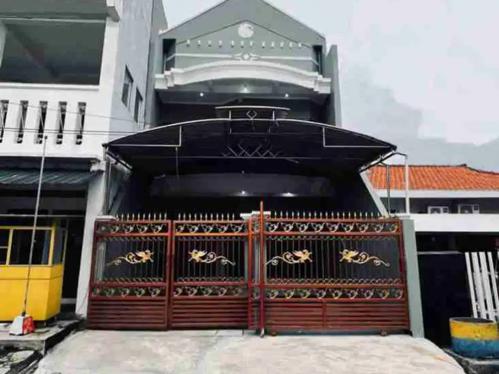 rumah siap huni di  Ngagel wasana dipusat kota  Surabaya dan dekat jalan utama  Merr