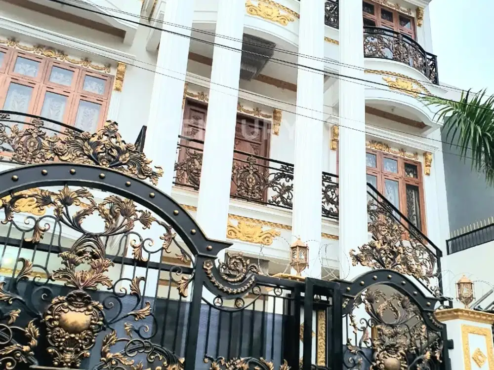 RUMAH SULTAN MEWAH DAN CLASSIC FULL FURNISHED DI TEBET