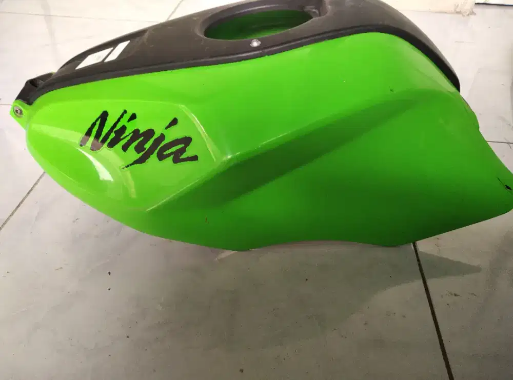 Cover tengki, spakbor belakang ninja Rr New