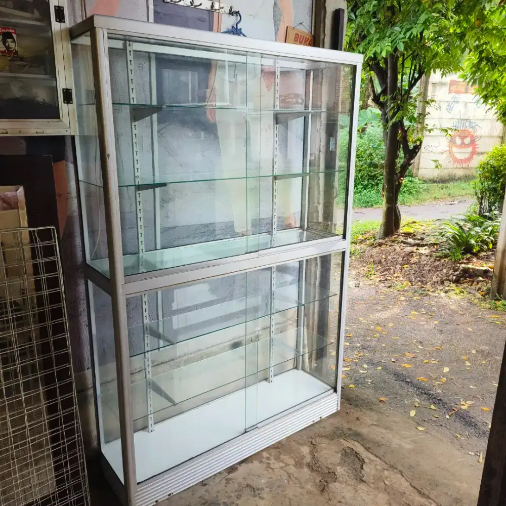 Etalase fotocopy /display barang