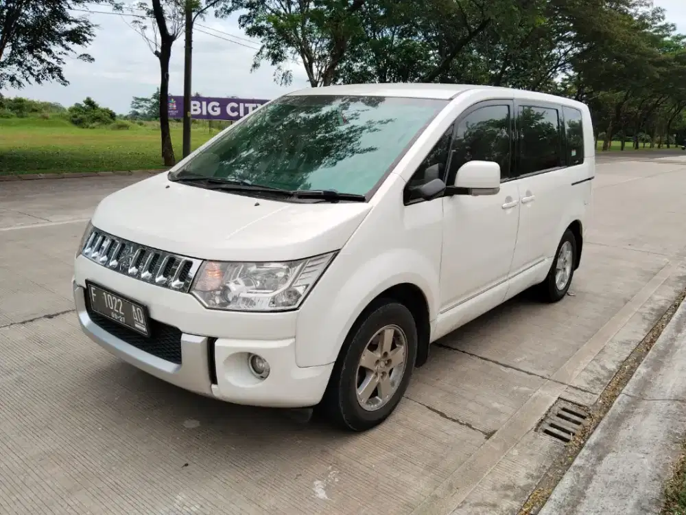 Mitsubishi Delica 2015 Bensin