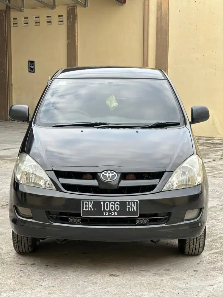 Toyota innova 2.0 G manual 2006
