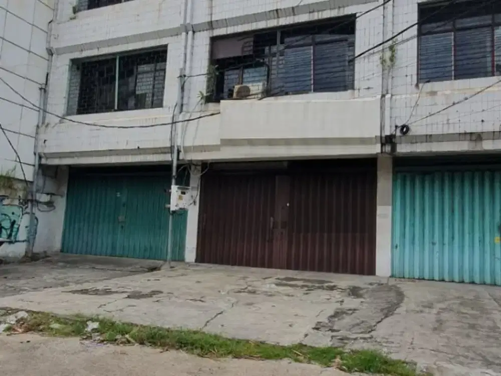 Disewakan Ruko 3 lantai di Jalan Kranggan Surabaya Pusat