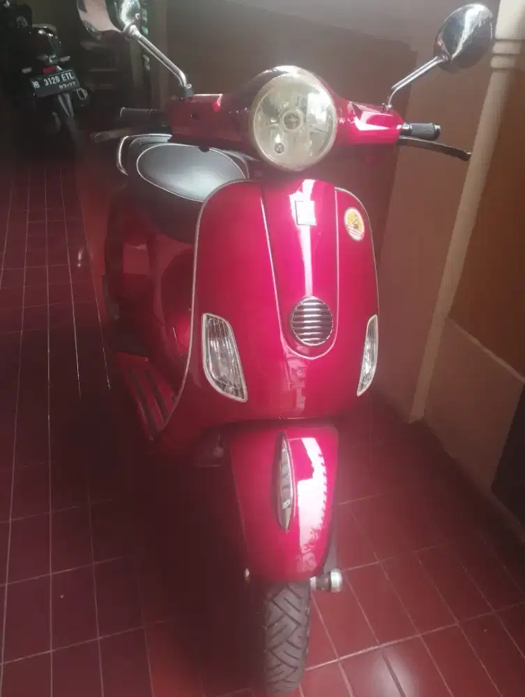 Vespa lx 2v tahun 2012 pajak panjang