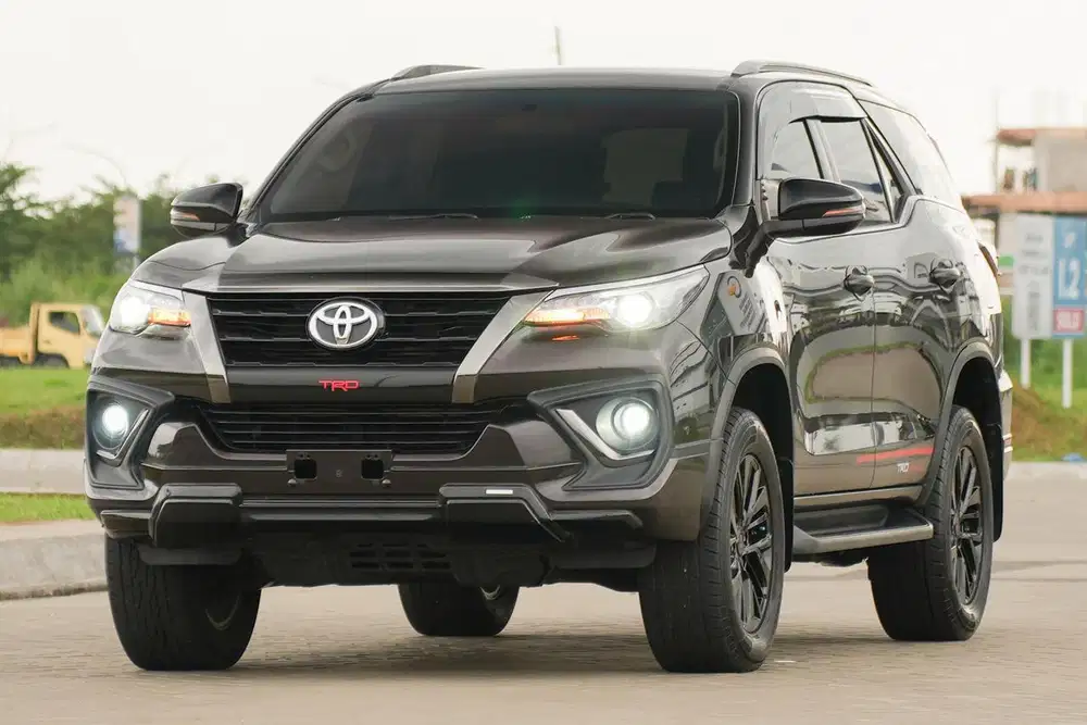 (DP 39jt) Toyota Fortuner 2.4 VRZ TRD 2020
