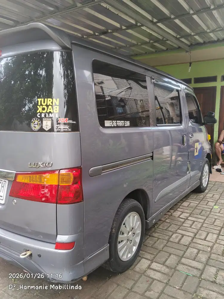 Daihatsu Luxio 2010 Bensin