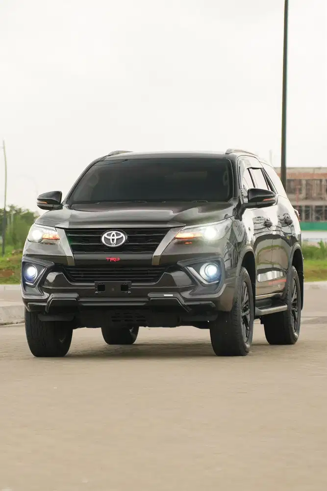 [ Tempur ] Toyota Fortuner 2.4 VRZ TRD 2020 Pajero