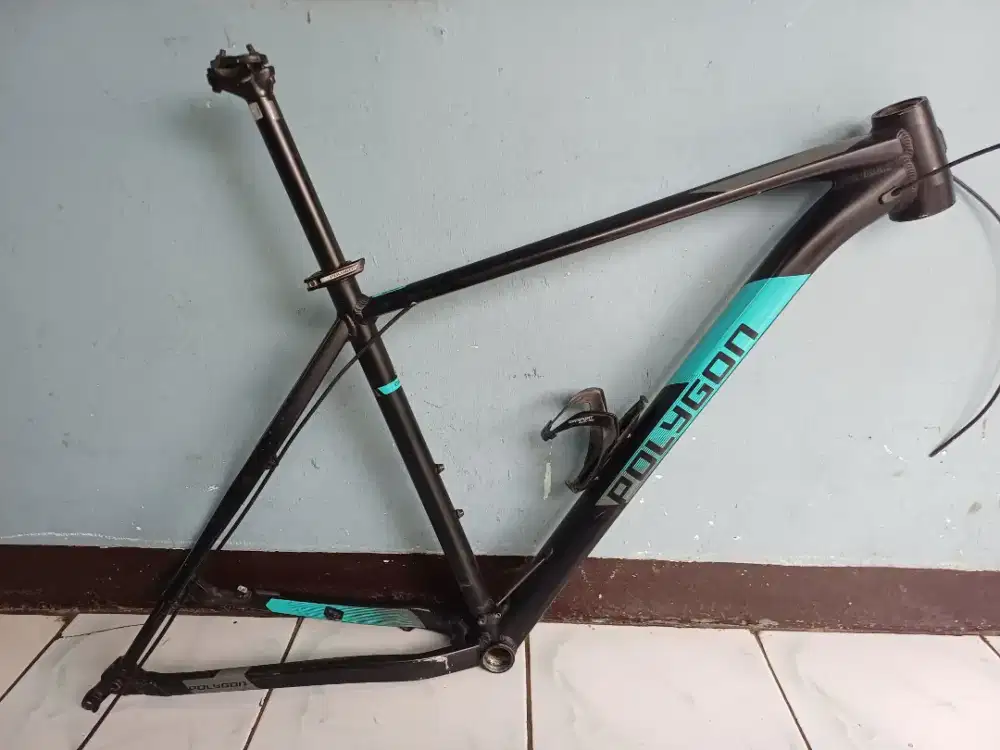 Frame Polygon Xtrada 8 2018 ring 27.5 size L