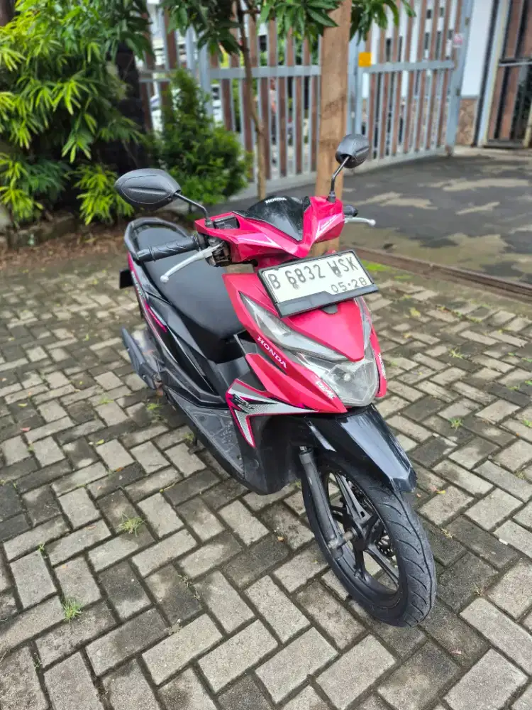 Dijual Honda Beat Magenta tahun 2018